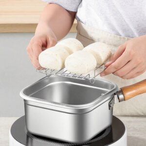 Stainless Steel Steamer Pot With Wooden Handle And Wire Rack For Steaming Buns.