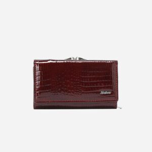 Red crocodile embossed patent leather women's wallet with silver clasp closure and "Hengshuang" logo.